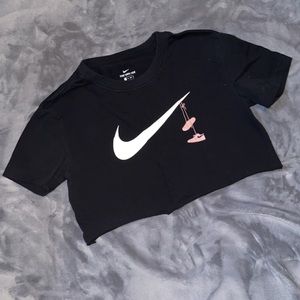 Cropped Nike Tee